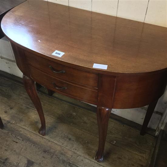 Dutch mahogany demi-lune table(-)